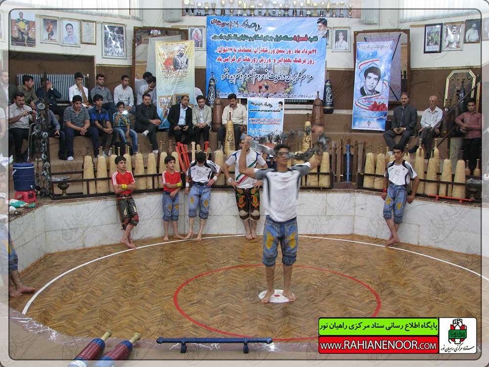 مراسم گلریزان اداره کل ورزش و امور جوانان کردستان در حمایت از مردم مظلوم غزه/زورخانه پهلوان نادر سنندج