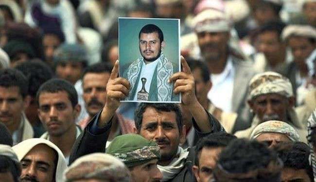 زنجیره انسانی قبایل یمنی در حمایت از انصارالله/ اعلام آمادگی برای پاسخ دادن به تجاوز آل سعود