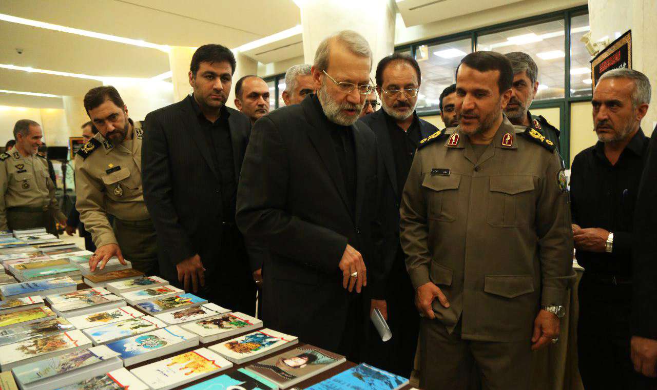 افتتاح نمایشگاه دفاع مقدس در مجلس شورای اسلامی